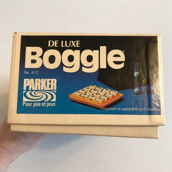 Parker Brothers Deluxe Boggle Hidden Word Game with Self-scrambling Shaker - Picture 4 of 11